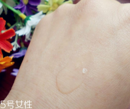 ipsa流金水什么味道？爛荔枝的味道