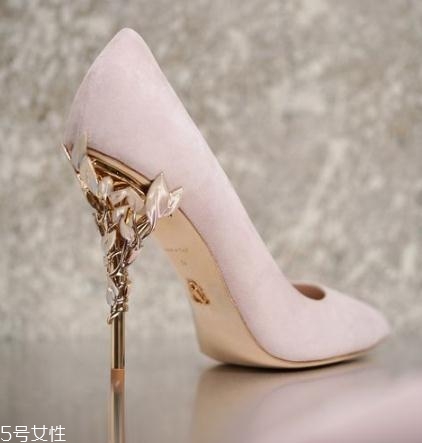 ralph russo鞋子多少錢？來自天使的禮物