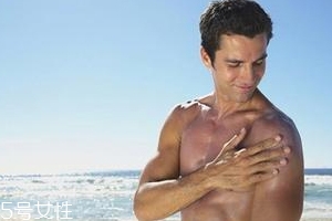 防曬什么牌子好用？這些防曬不會(huì)曬成黑炭