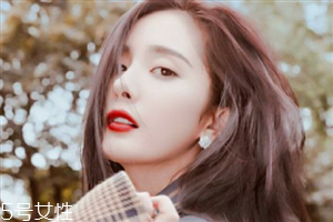 素顏適合什么顏色口紅？增添氣色又顯白