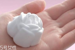 泡沫洗面奶可以帶上飛機嗎？可以帶上飛機但有容積限制