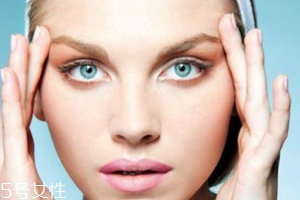 抗老精華怎么使用？按摩順序很重要