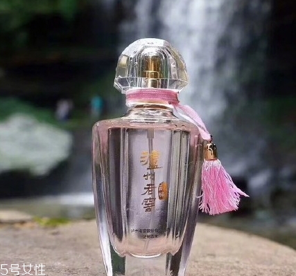 瀘州老窖香水什么味道？香調(diào)類似紀(jì)梵希