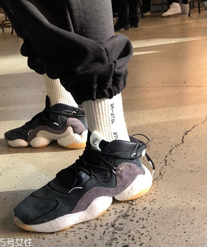 bristol studio與adidas crazy byw聯(lián)名款在哪買_多少錢？