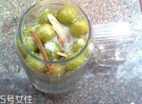 余甘子怎么吃？腌制風(fēng)味最佳
