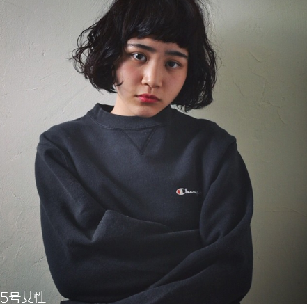 champion的衣服怎么樣？衣柜不能少的基本款