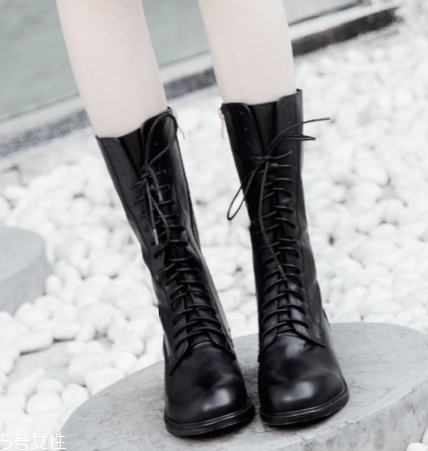 2018流行什么款式馬丁靴？自帶酷girl屬性