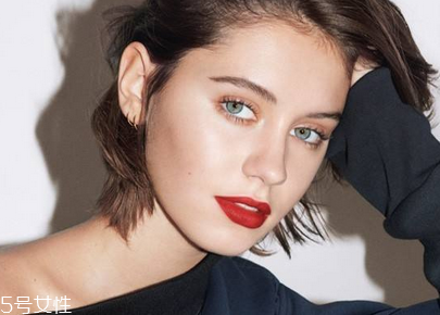 日常色口紅哪個(gè)牌子好？m字唇更好看