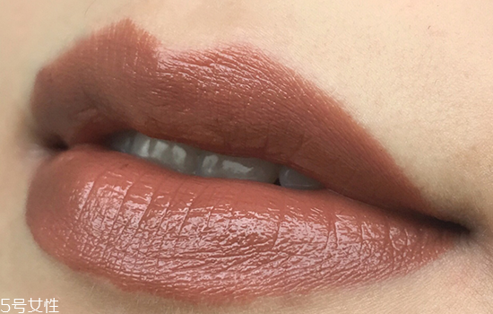 日常色口紅哪個(gè)牌子好？m字唇更好看