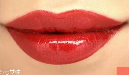 素顏適合什么顏色口紅？增添氣色又顯白