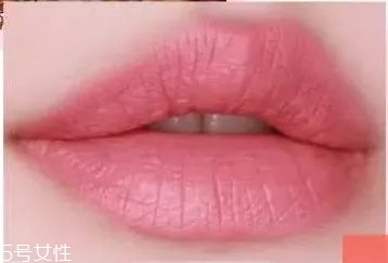 素顏適合什么顏色口紅？增添氣色又顯白