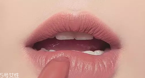 mac吃土色應(yīng)該買哪支？秋冬熱門色號