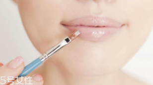 底妝脫妝怎么辦？及時補水拯救脫妝尷尬