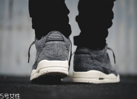 運(yùn)動(dòng)鞋可以配牛仔褲嗎？學(xué)會(huì)搭配特別有范兒