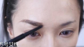 眉毛畫(huà)壞了怎么補(bǔ)救？12種拯救方法都在這里了