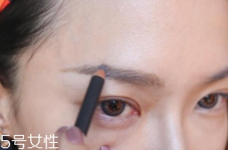 眉毛畫(huà)壞了怎么補(bǔ)救？12種拯救方法都在這里了