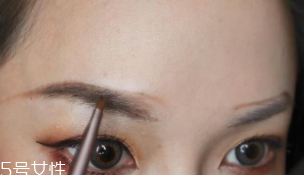眉毛畫(huà)壞了怎么補(bǔ)救？12種拯救方法都在這里了