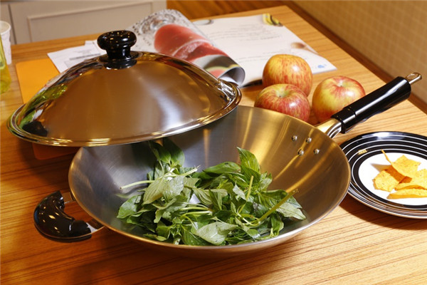 不銹鋼鍋第一次用怎么處理 必學的開鍋養(yǎng)鍋技巧 不銹鋼鍋第一次用怎么處理 必學的開鍋養(yǎng)鍋技巧