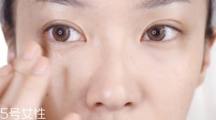 怎么遮瑕雀斑效果最好？雀斑遮瑕少不了遮瑕筆