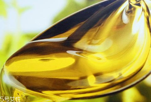 茶油為什么會(huì)結(jié)凍 茶油結(jié)凍的溫度 茶油為什么會(huì)結(jié)凍 茶油結(jié)凍的溫度