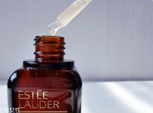 雅詩蘭黛精華和眼霜怎么用？其實是有先后順序的