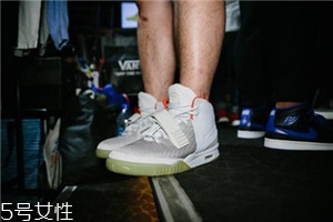 運動鞋買大了一號怎么辦？四招教你解決問題