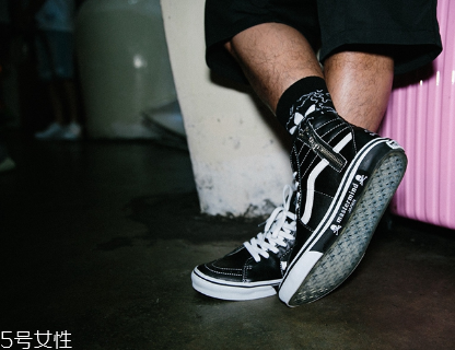 運動鞋買大了一號怎么辦？四招教你解決問題