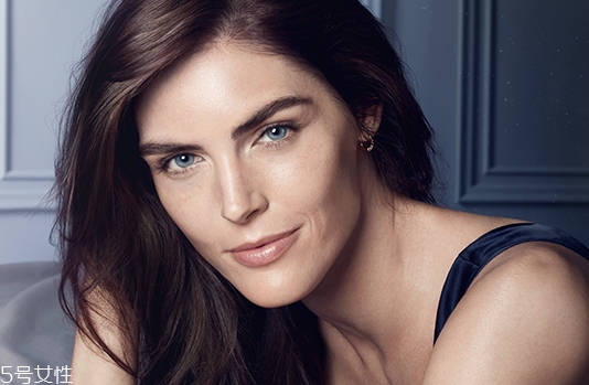 雅詩蘭黛眼霜和悅薇眼霜哪個(gè)好？