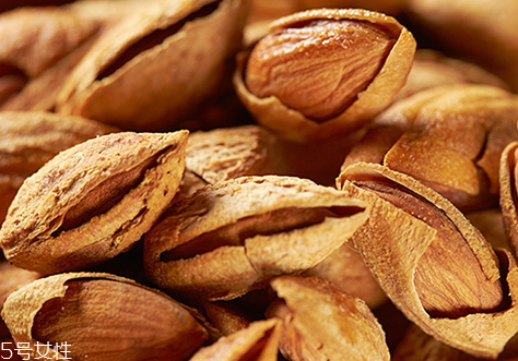 巴旦木什么人不能吃 以下幾類(lèi)人群不宜食用