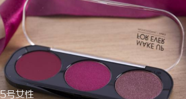 紫色眼影怎么畫好看？淡紫色超有女人味