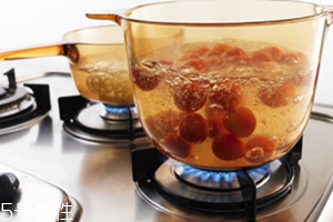 康寧鍋可以用明火嗎？居然能在燃氣灶上使用