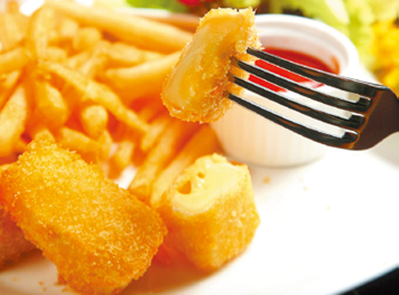 倒啤酒的正確方法 品啤酒必懂知識(shí) 倒啤酒的正確方法 品啤酒必懂知識(shí)