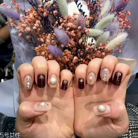 ins風(fēng)新年美甲合集 讓你整個新年美美噠 ins風(fēng)新年美甲合集 讓你整個新年美美噠