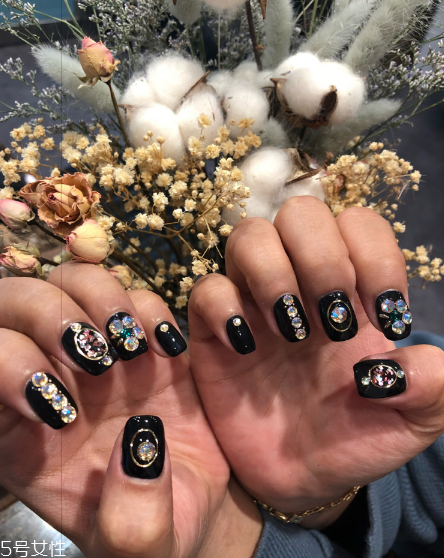 ins風(fēng)新年美甲合集 讓你整個新年美美噠 ins風(fēng)新年美甲合集 讓你整個新年美美噠