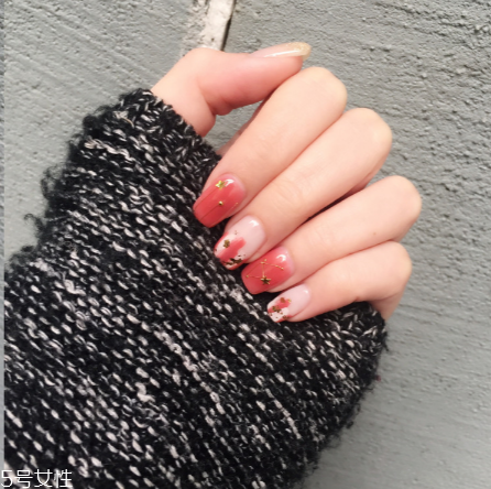 ins風(fēng)新年美甲合集 讓你整個新年美美噠 ins風(fēng)新年美甲合集 讓你整個新年美美噠