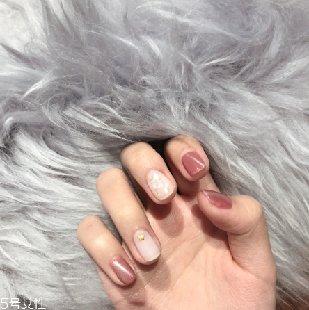 ins風(fēng)新年美甲合集 讓你整個新年美美噠 ins風(fēng)新年美甲合集 讓你整個新年美美噠
