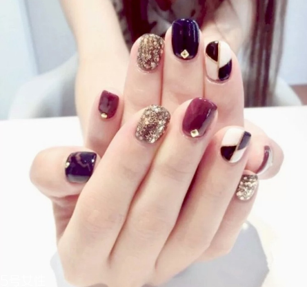 ins風(fēng)新年美甲合集 讓你整個新年美美噠 ins風(fēng)新年美甲合集 讓你整個新年美美噠