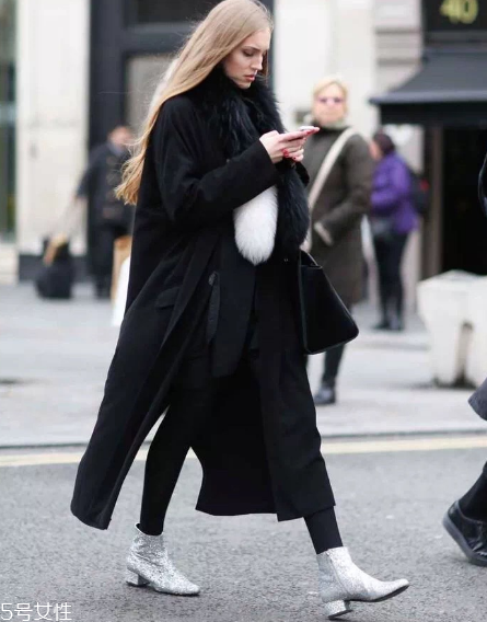 粗跟靴怎么搭配？舒適與時(shí)尚并存