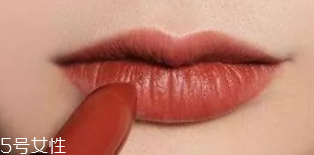 素顏涂什么顏色口紅？豆沙色絕對安全