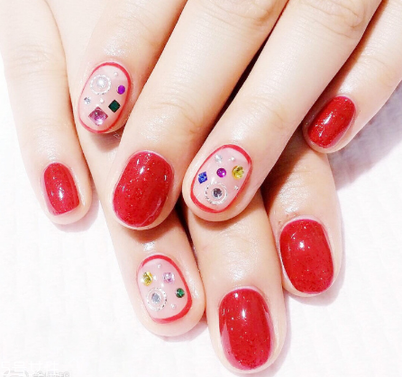 2018新年美甲款式 適合新年的美甲 2018新年美甲款式 適合新年的美甲