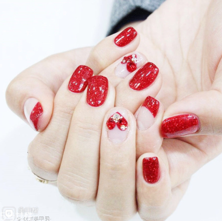2018新年美甲款式 適合新年的美甲 2018新年美甲款式 適合新年的美甲
