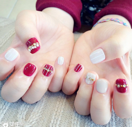 2018新年美甲款式 適合新年的美甲 2018新年美甲款式 適合新年的美甲