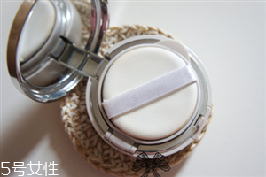 雪花秀致美潤(rùn)白氣墊評(píng)測(cè) 妝容自然輕薄 雪花秀致美潤(rùn)白氣墊評(píng)測(cè) 妝容自然輕薄