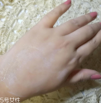 Florena護手霜怎么樣？滋潤美白打造纖纖玉手