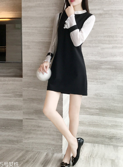 學院風連衣裙怎么搭配？重新回到學生時代