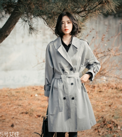 風(fēng)衣什么顏色好看？不同顏色不用風(fēng)采