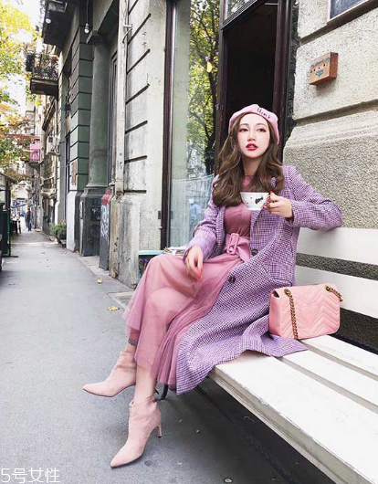 風(fēng)衣什么顏色好看？不同顏色不用風(fēng)采