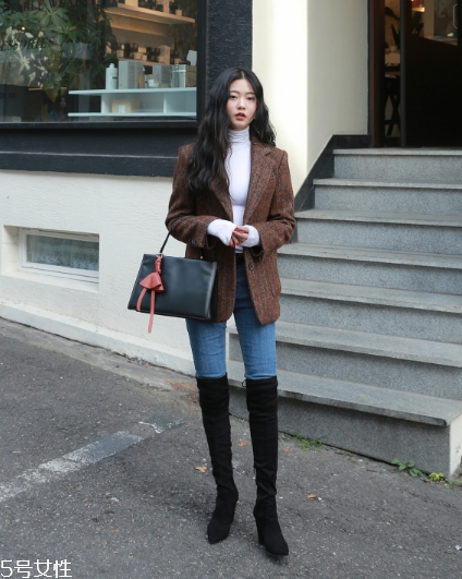 長(zhǎng)靴怎么搭配顯高？輕松穿出大長(zhǎng)腿