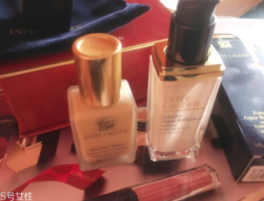 雅詩蘭黛粉底液多少錢？