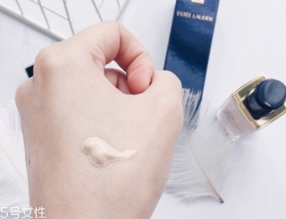 雅詩(shī)蘭黛粉底液和氣墊哪個(gè)好？